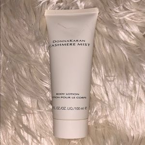 DONNA KARAN CASHMERE MIST BODY LOTION